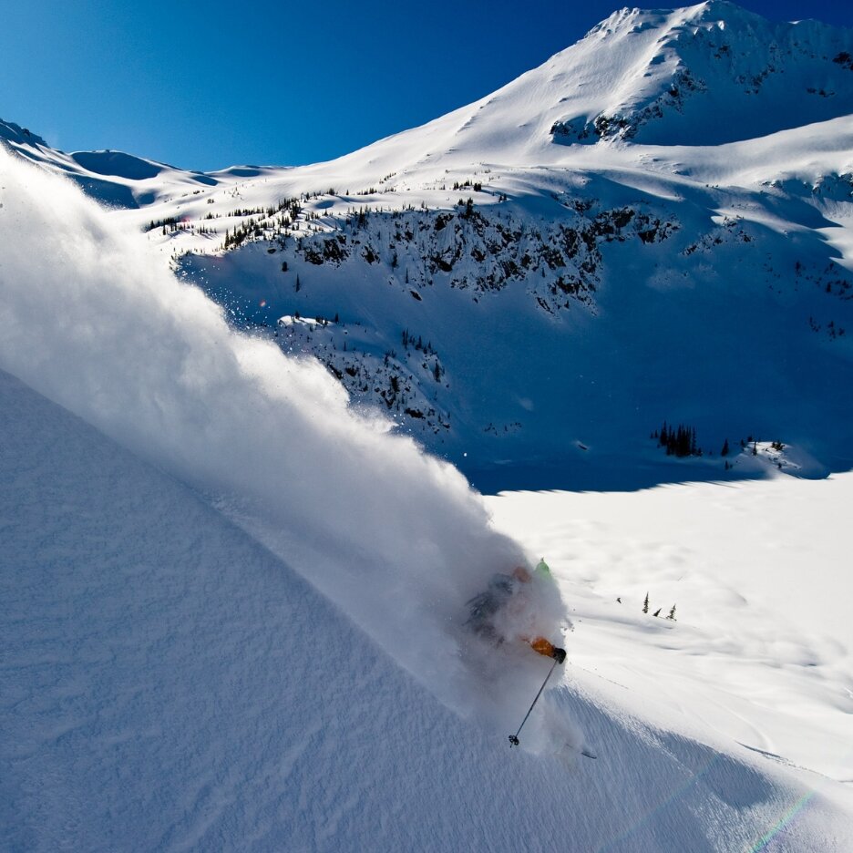 Powder skiing faceshots at Tyax Heliskiing